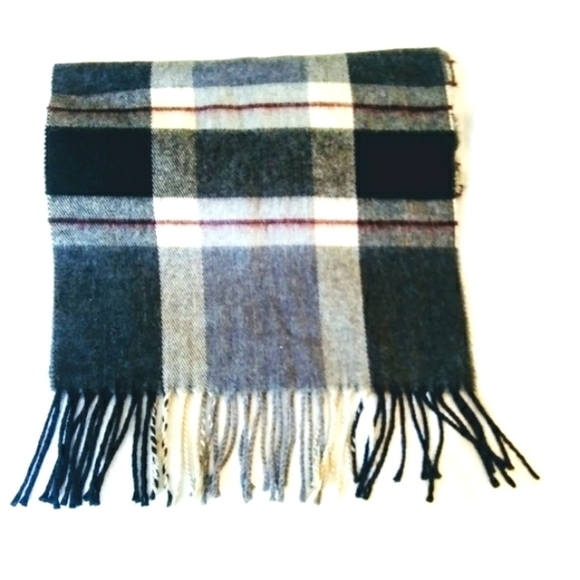 Gray Plaid Scarf w/ Fringe - Picture 3 of 3